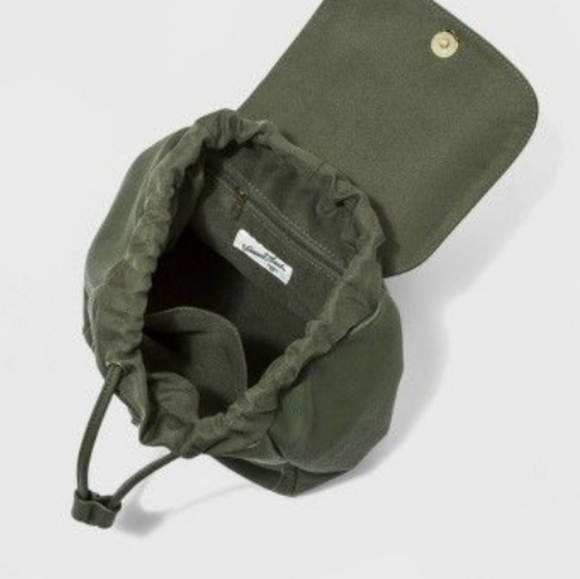 NWT universal thread mini pouch backpack - Picture 3 of 5